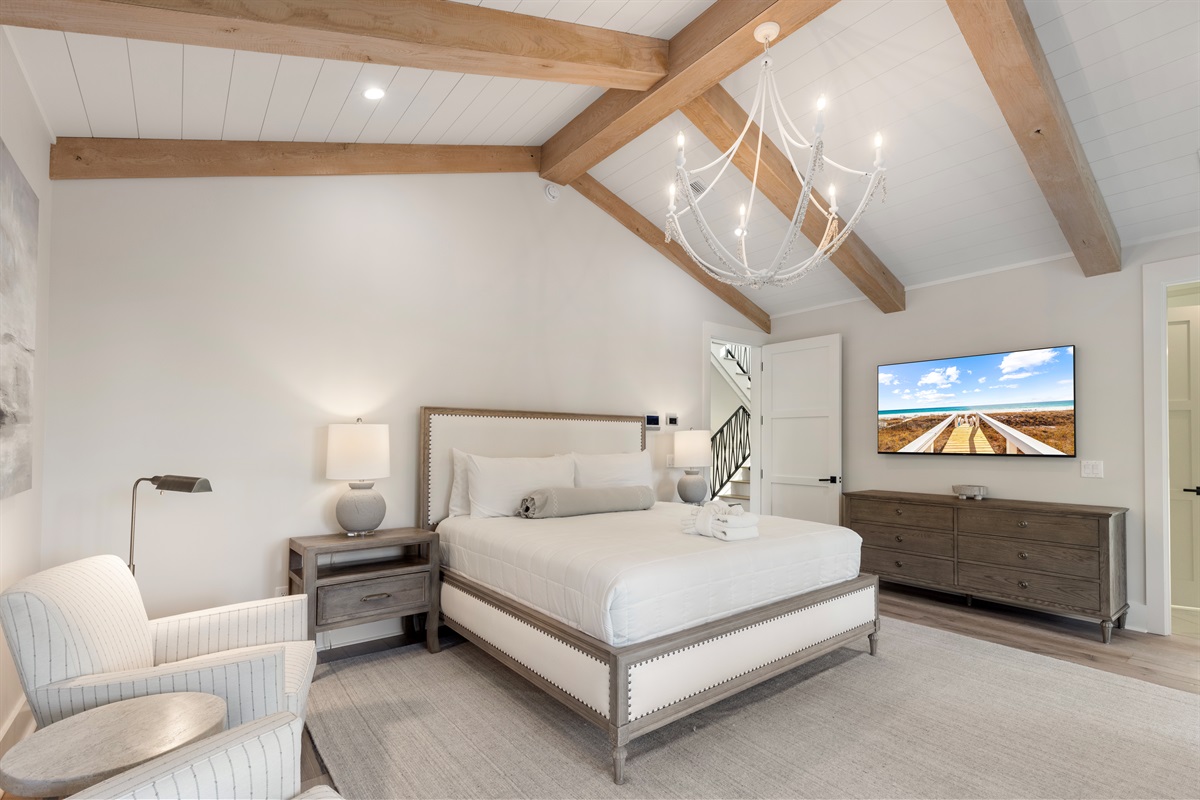 Master Bedroom (2nd Floor)