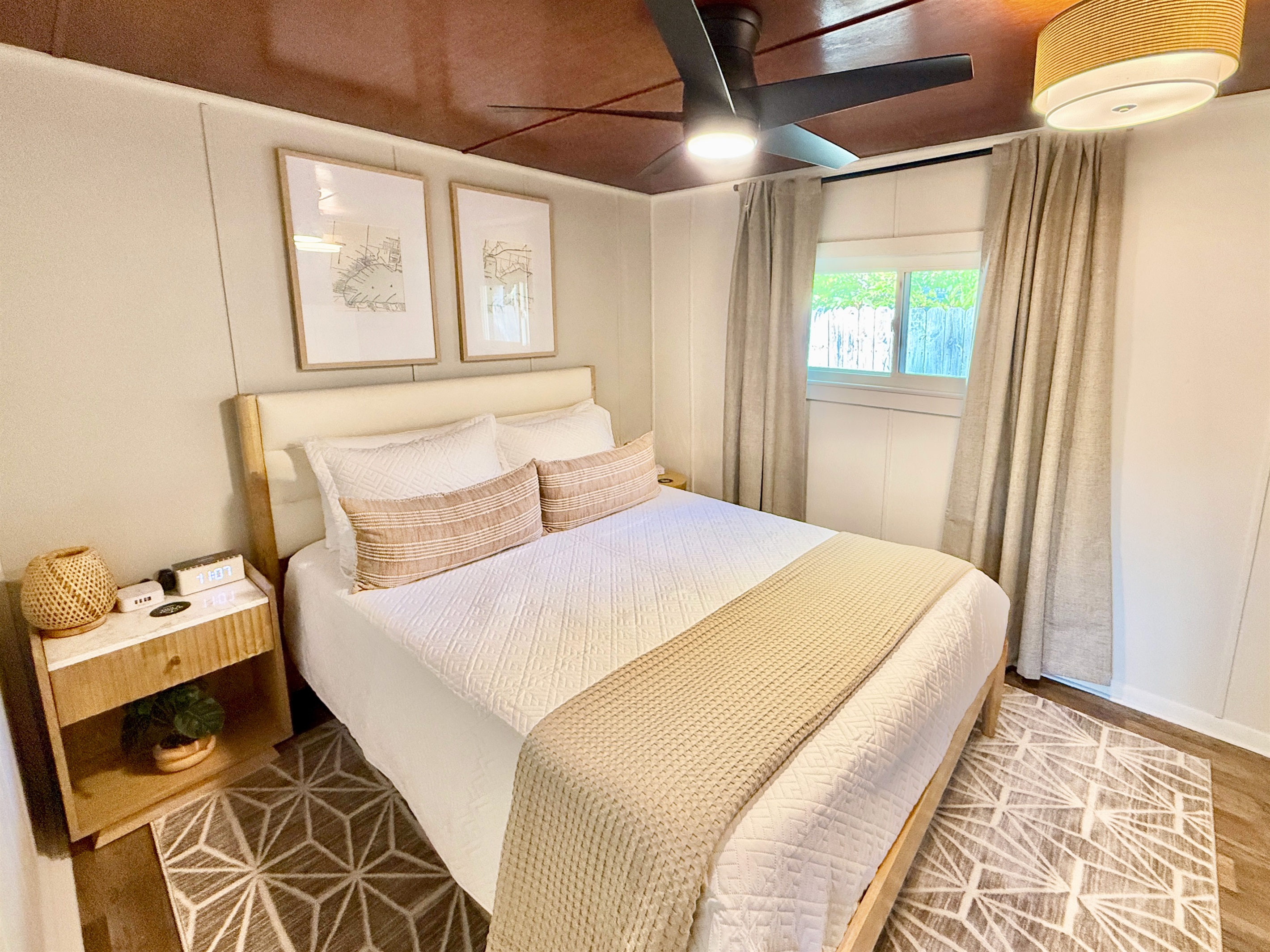 Tide Bedroom 2 (Queen)