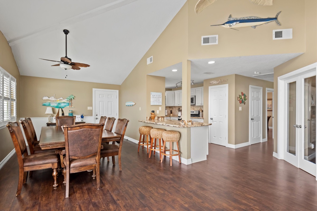 3ffc7671026e4f81b91472d94a1f7435 Large | Beachhouse | Texas | TX | Vacation Homes | Galveston | Crystal Beach | Kokomo | Breezy Days | Beachfront Elegance | Sunrise Serenity | Southern Sands Property Management, LLC