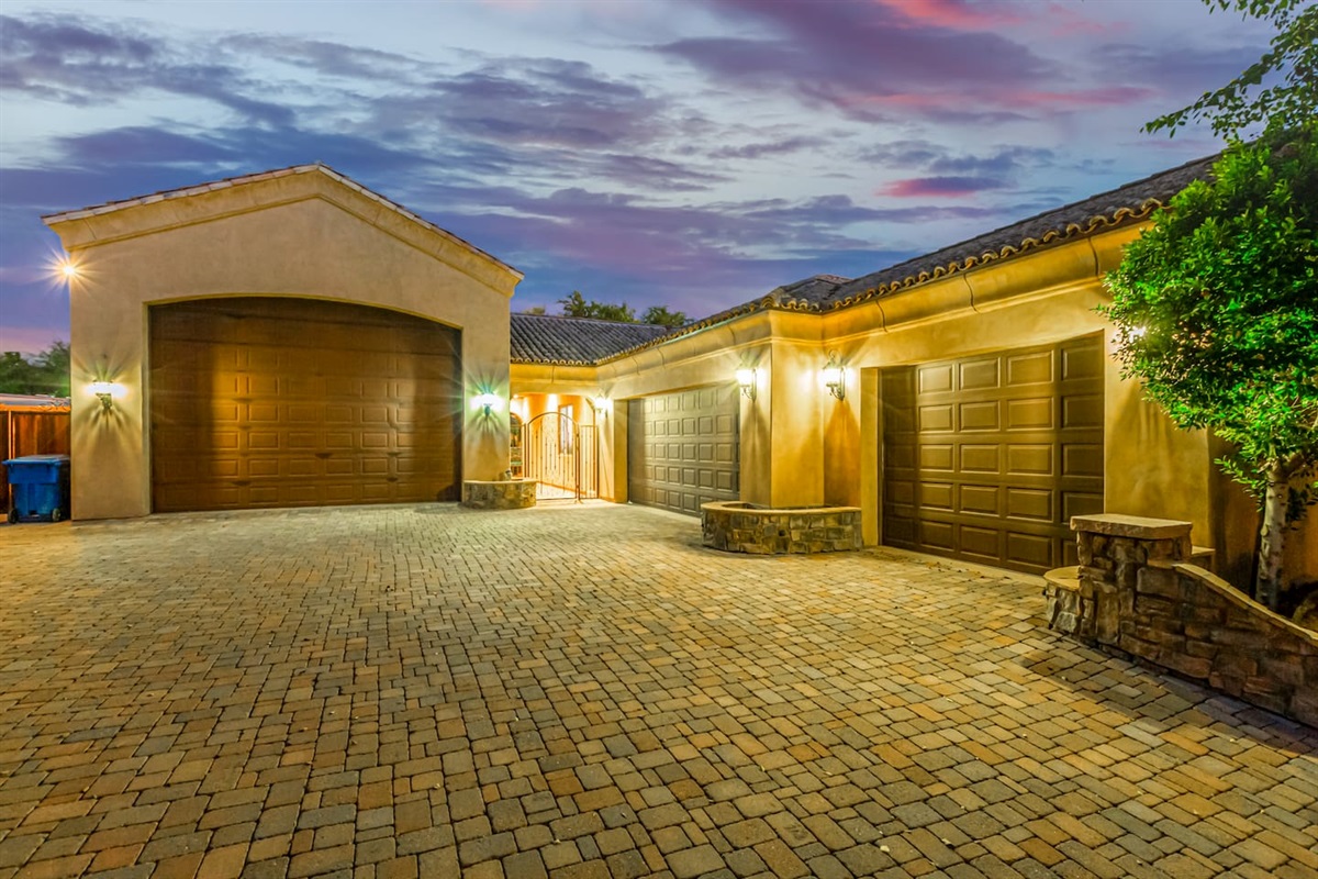 Luxurious 5 Bed; Desert Oasis w/ Pool! — Desert Paradise Retreat | Luxe 5BR w/ Pool in Mesa, Mesa, Arizona — photo 11
