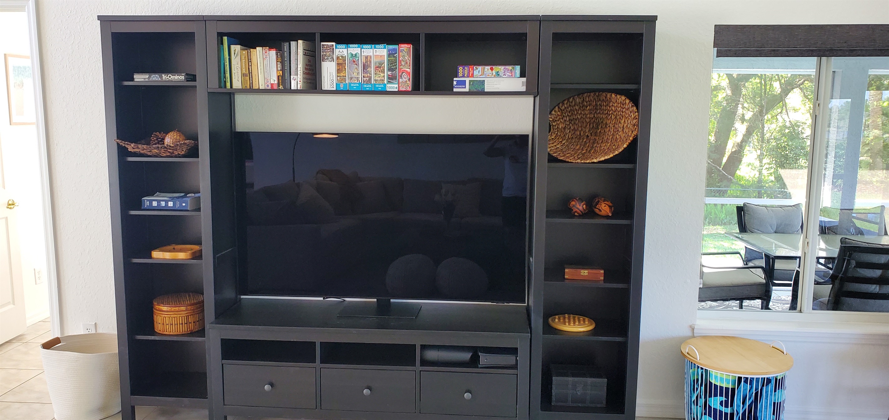Smart TV, puzzles and games to enjoy