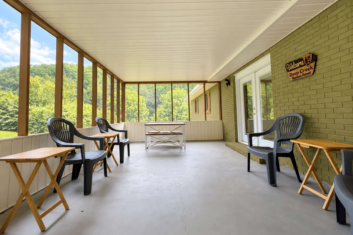 screened in porch 
