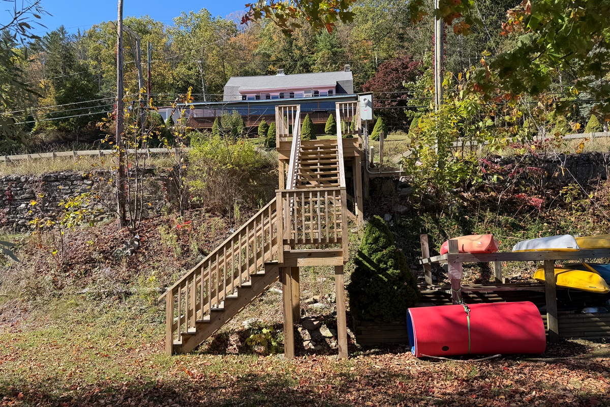 Stairs to the shared waterfront