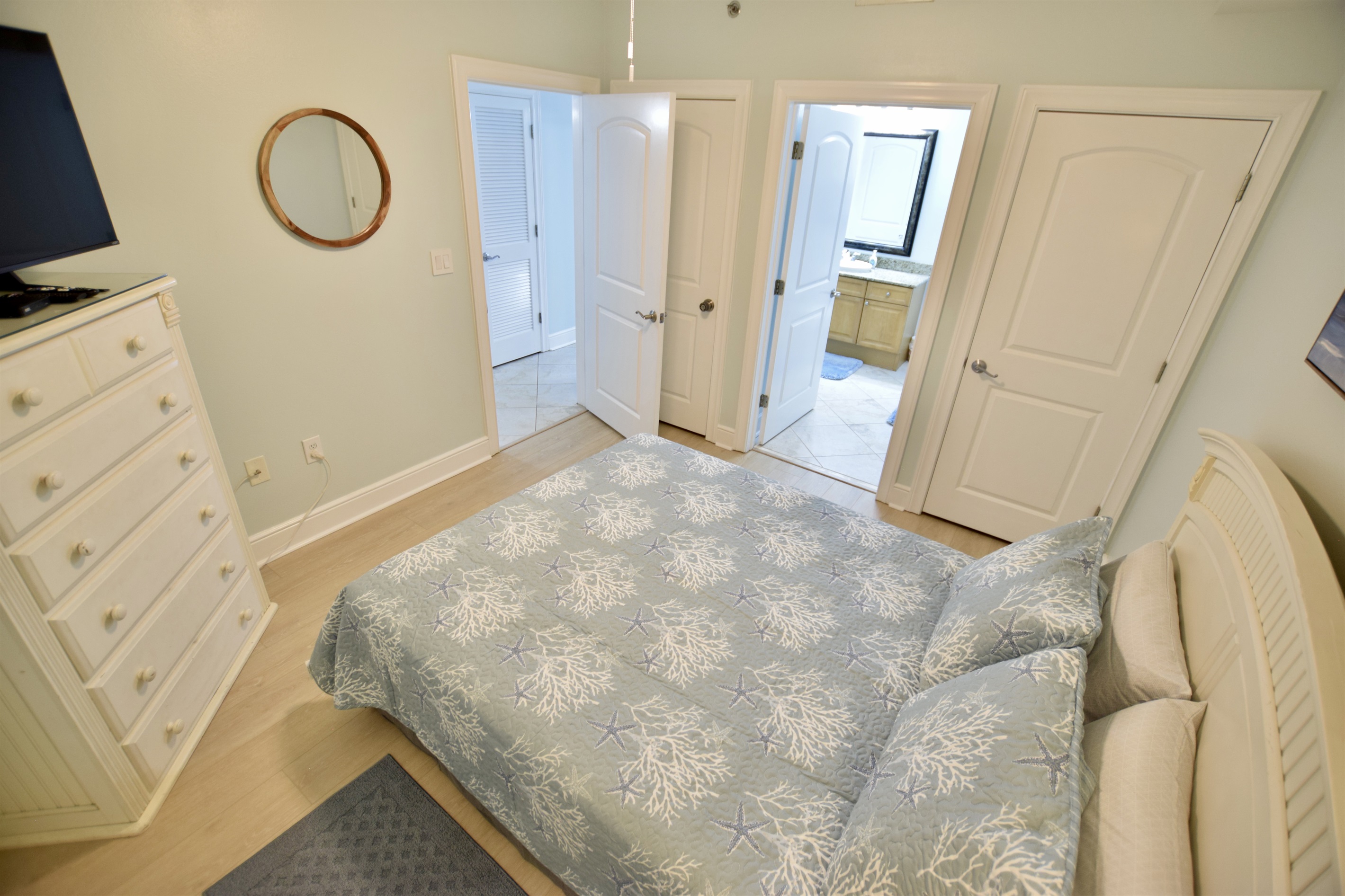 Azure #117: Guest2 Bedroom