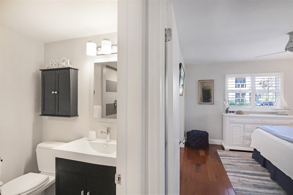 Easy access from the bedroom to the bathroom