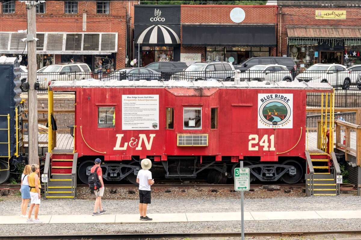 Downtown Blue Ridge Scenic Train
