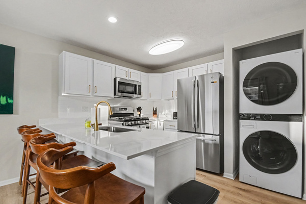 Game Day Luxury | 2BR/2BA Condo Near Notre Dame | Private Bal, photo 12
