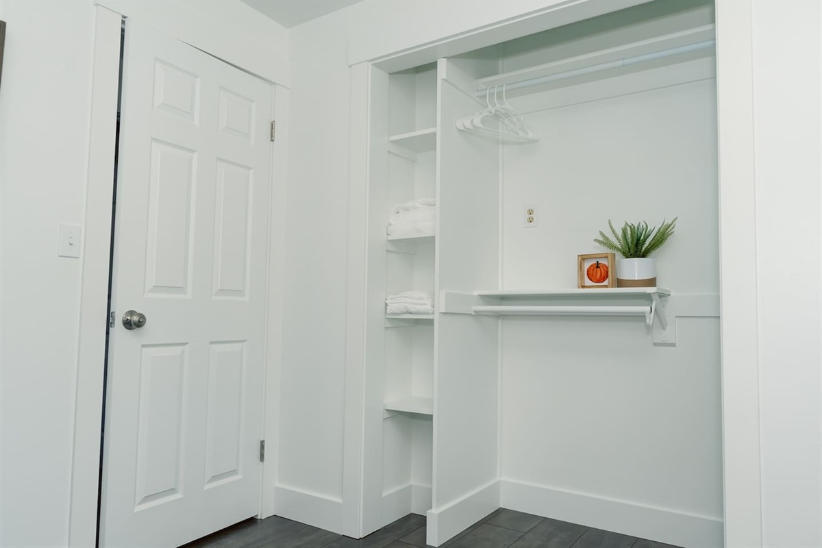 Closet space in the third bedroom