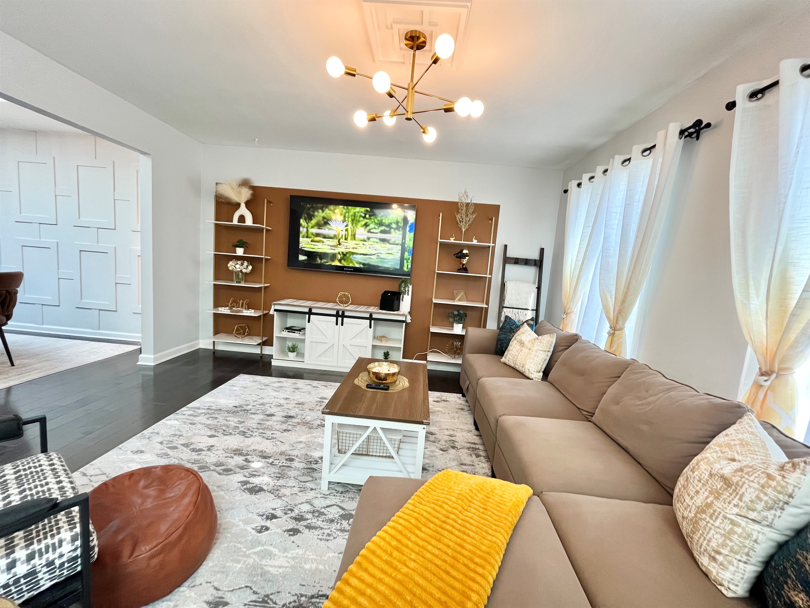 Beautiful living room open to kitchen
