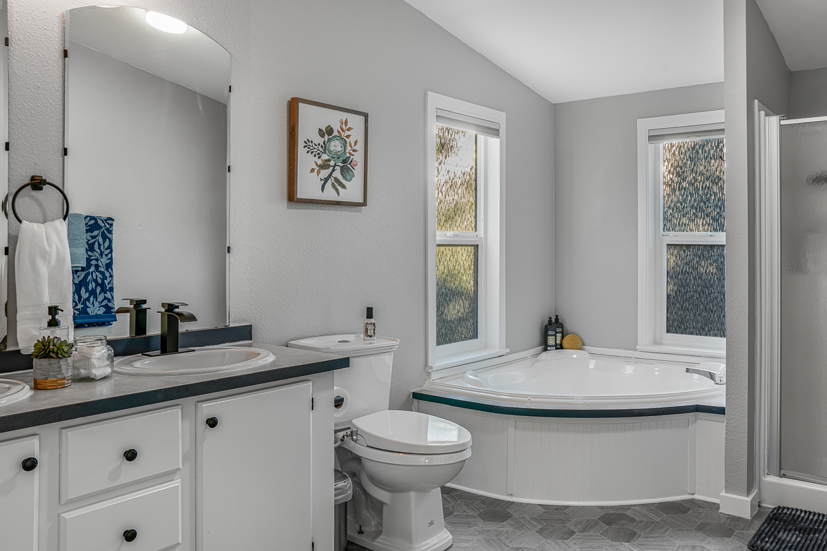Hidden Haven: 4 bed | 2 bth — Hidden Haven | Made for Families + Outdoor Retreat, Molalla, Oregon — photo 54