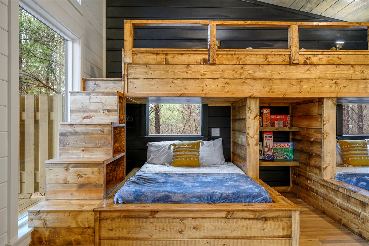 A fun, thoughtfully designed space with multiple sleeping areas, perfect for groups or kids to rest comfortably together. ✨