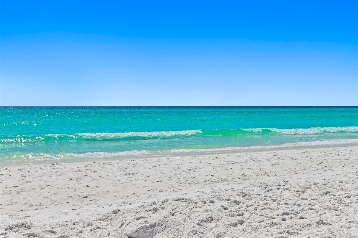 That famous Clear, Shallow Emerald Blue water and the Perfect Quartz Sand! 