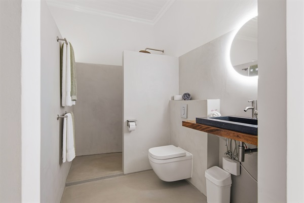 Heritage City Villa - Bedroom 3 | Ensuite bathroom