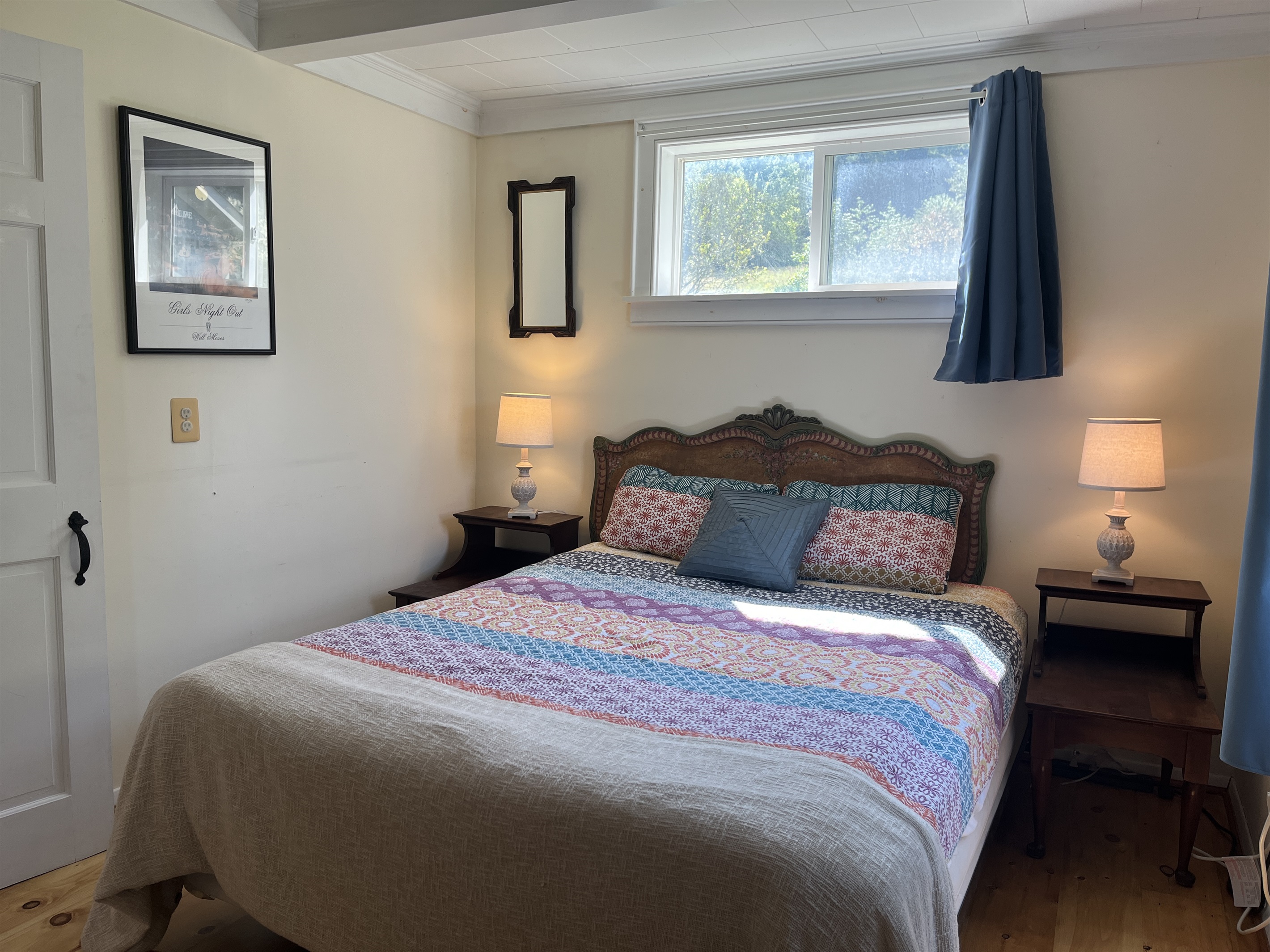 Queen bedroom off living room