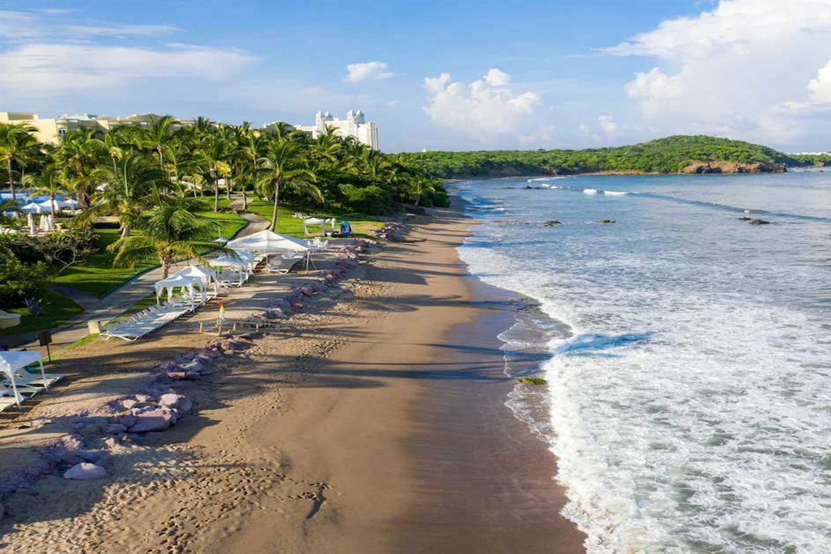 Pool and Beach at Pueblo Bonito Emerald Bay, Vacation Travel Exclusives