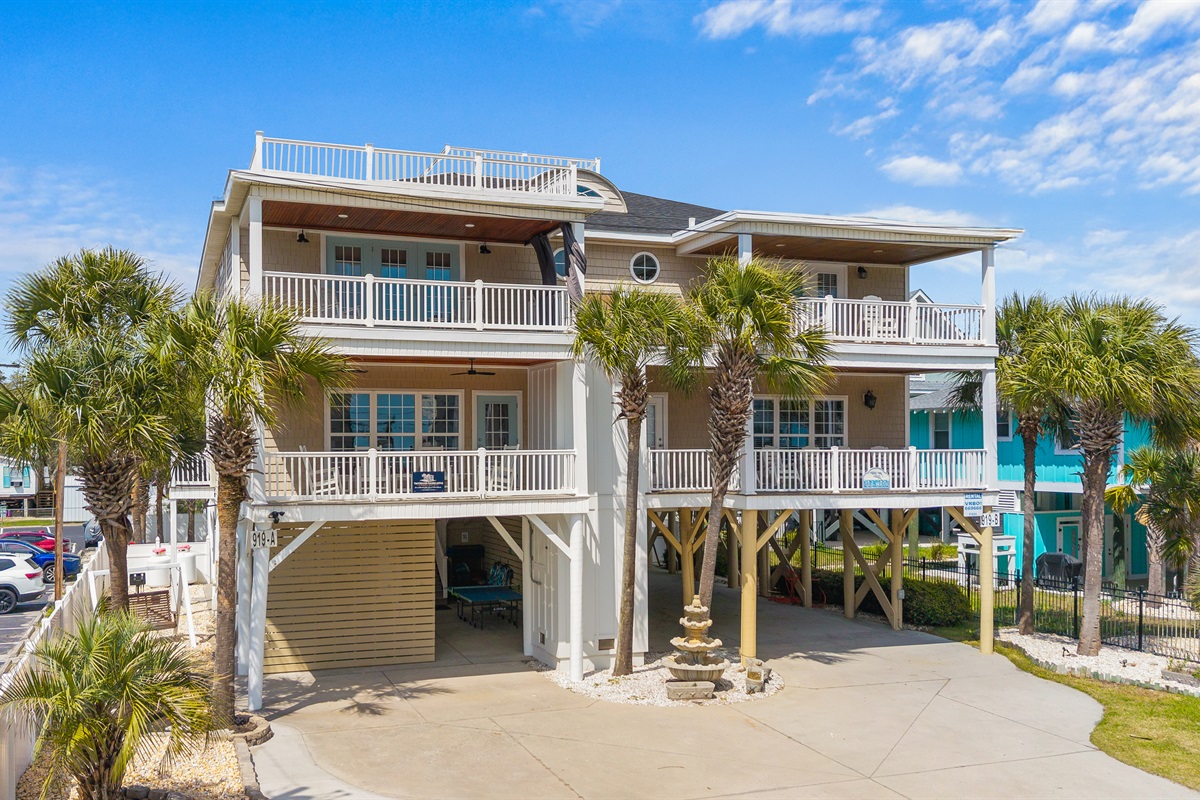 Gorgeous beach house. The Grand Sandcastle is the left side of this duplex