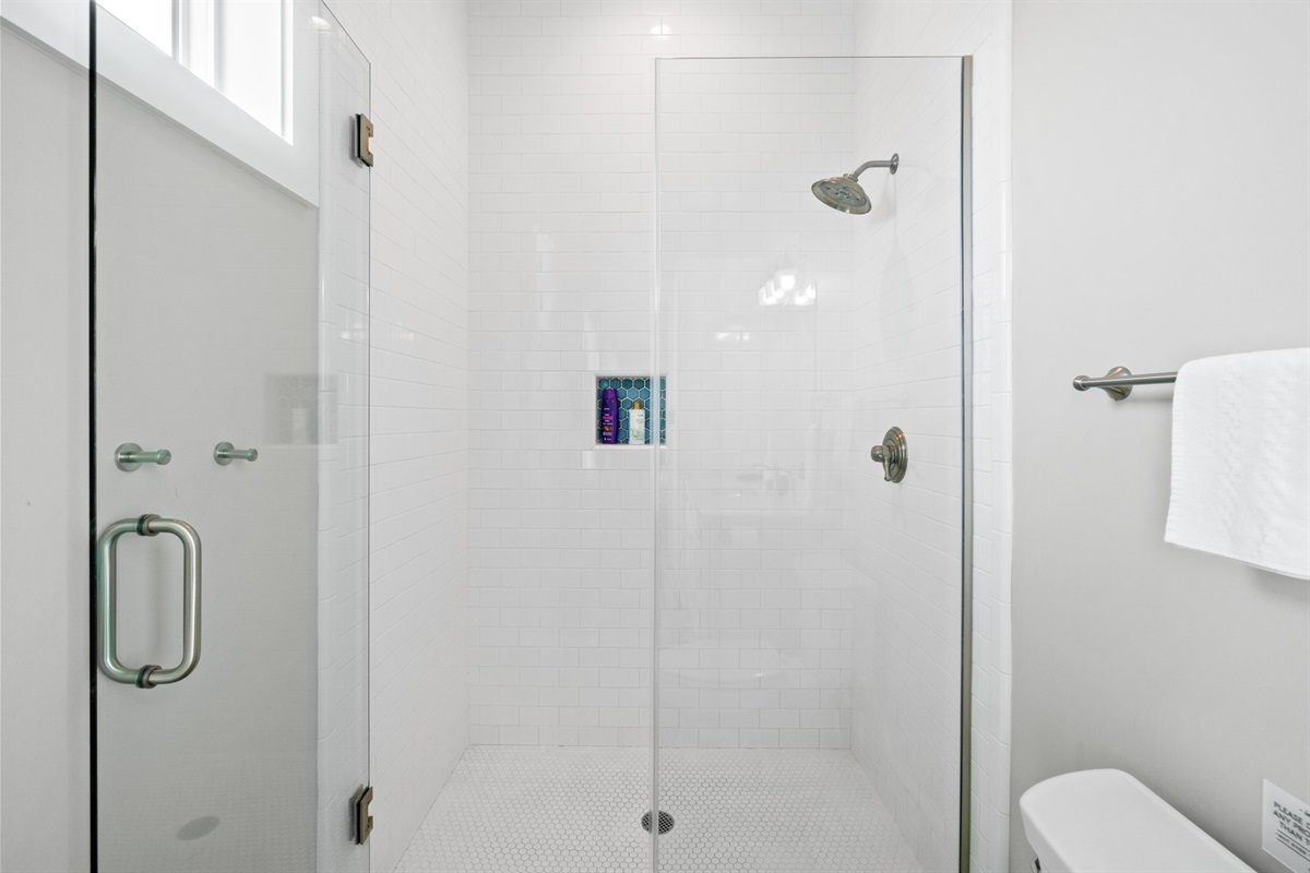 2nd Floor Master En Suite