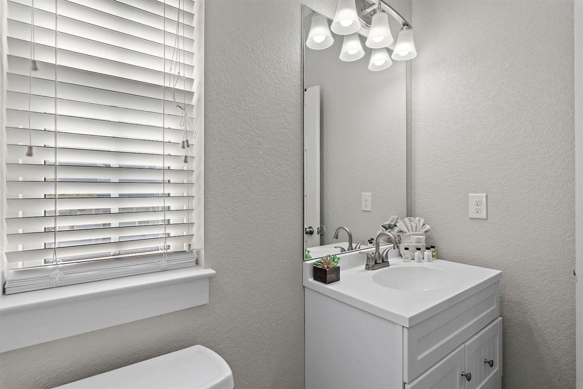 Bathroom #4: Private attached bathroom with shower/tub combo