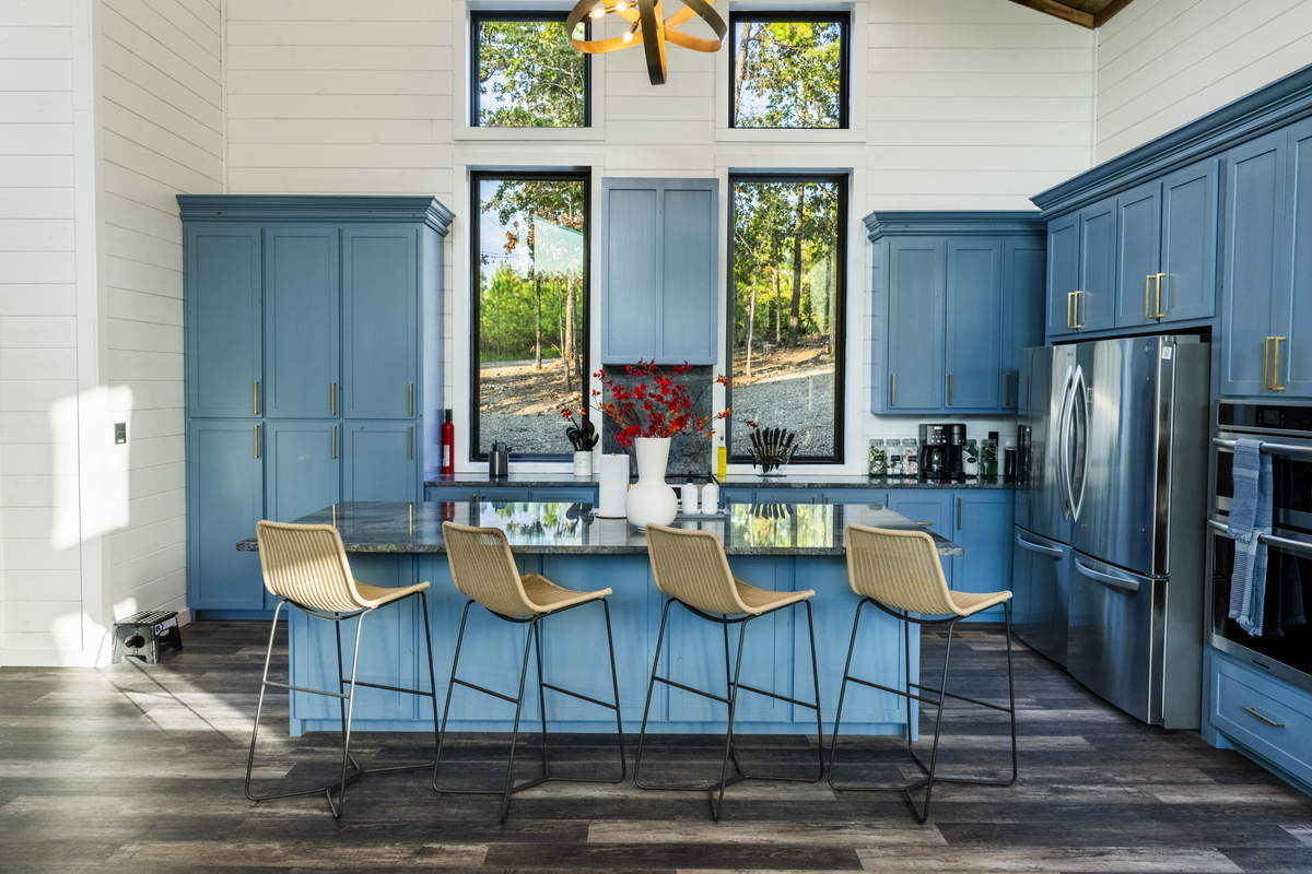 Prepare your favorite meals in our beautifully designed , open-concept kitchen featuring modern appliances, ample counter space.