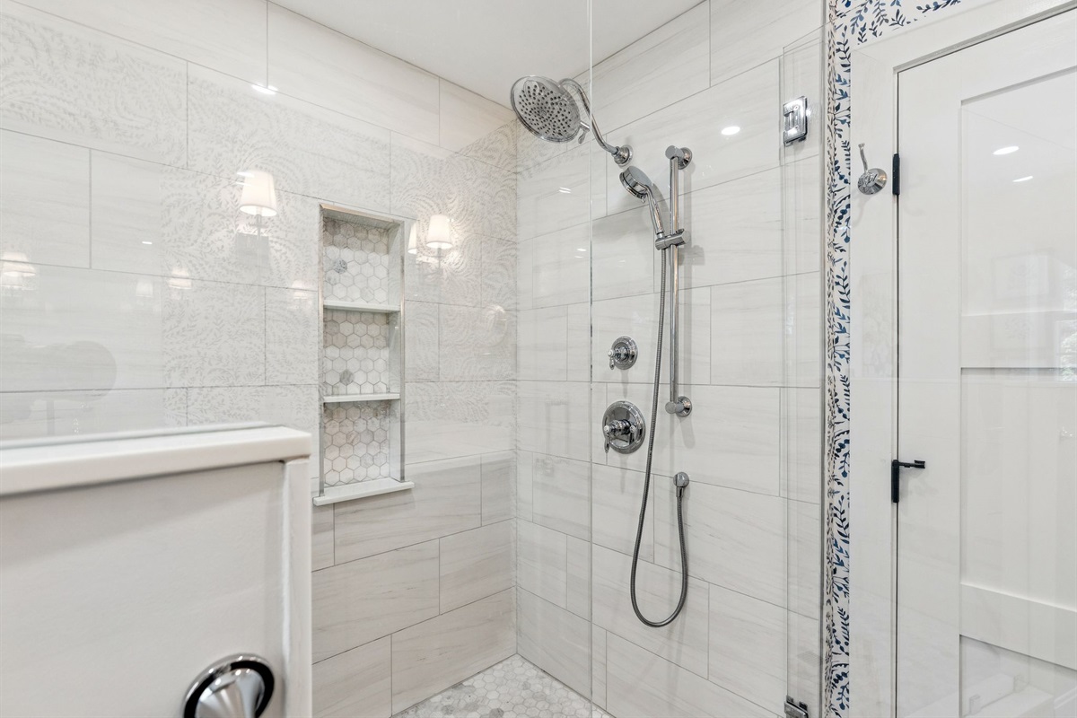 Bathroom #2 En-suite