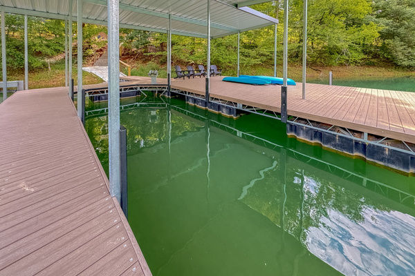 Dock boat slip