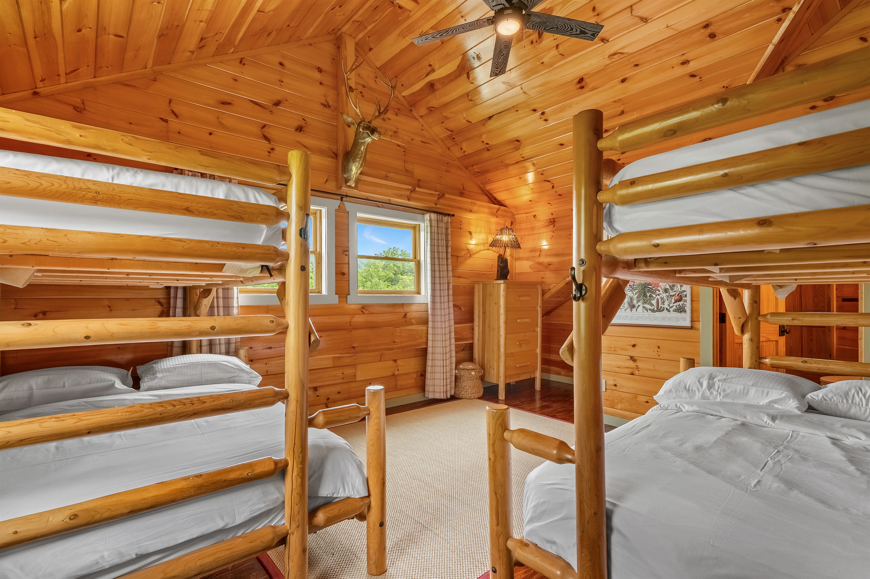Lots of room to spread out and play! (Bedroom 3)