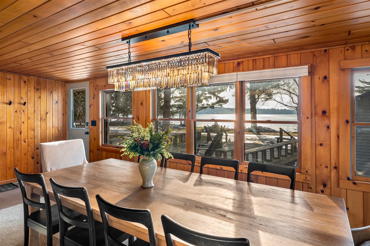 Share meals with a stunning lake backdrop — the best seat in the house.