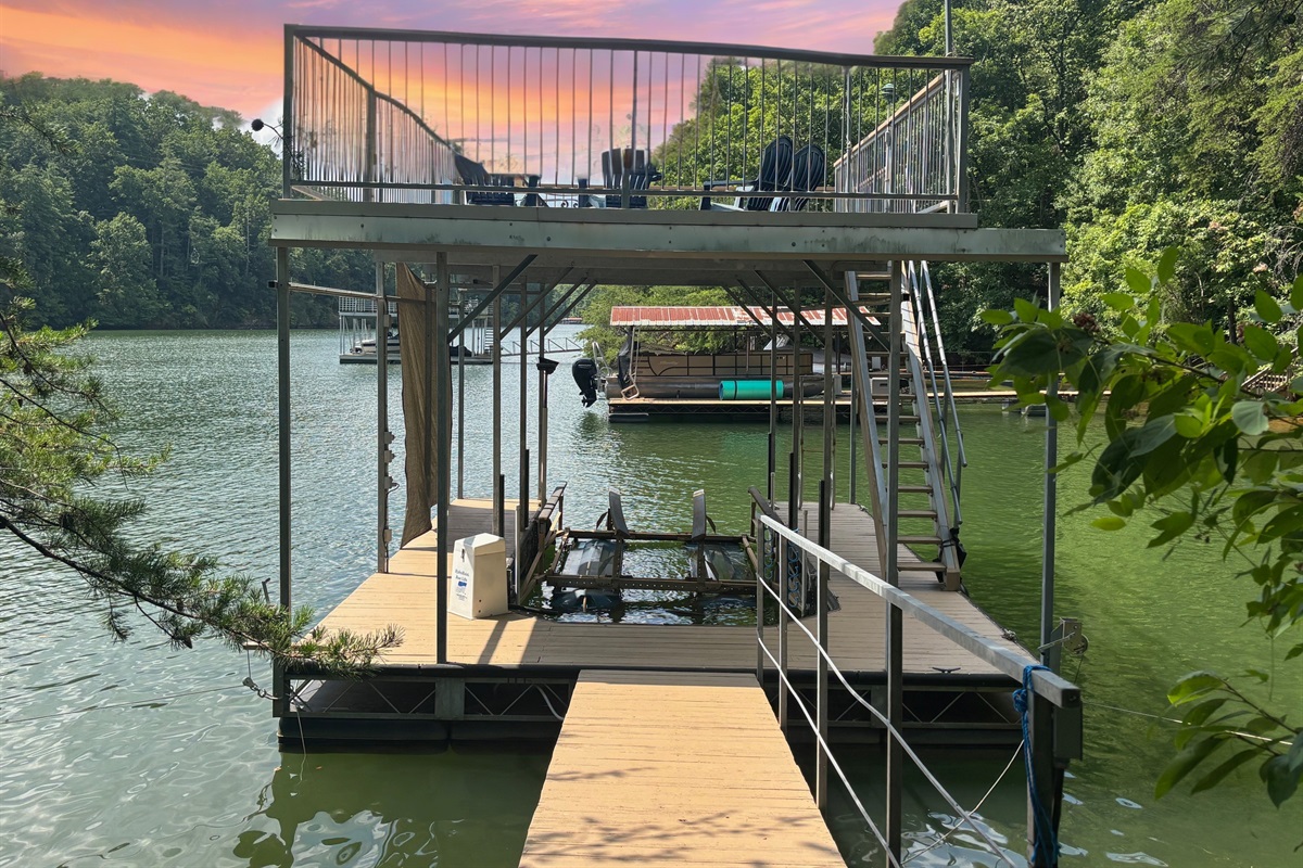 2-Story Party Dock