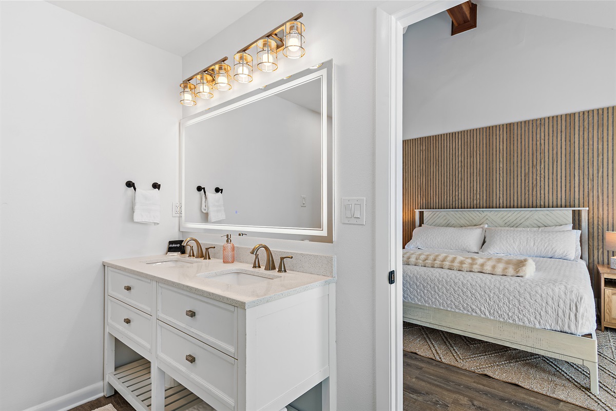 3rd Floor - Bedroom 1: Master ensuite Remodeled Bathroom with Gulf View soaker tub and walk in shower