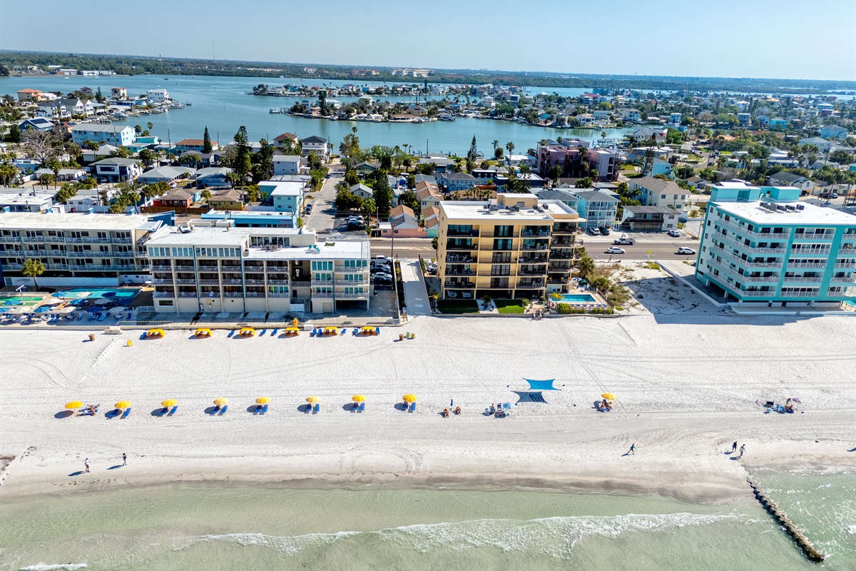 Beach rentals right across the street!