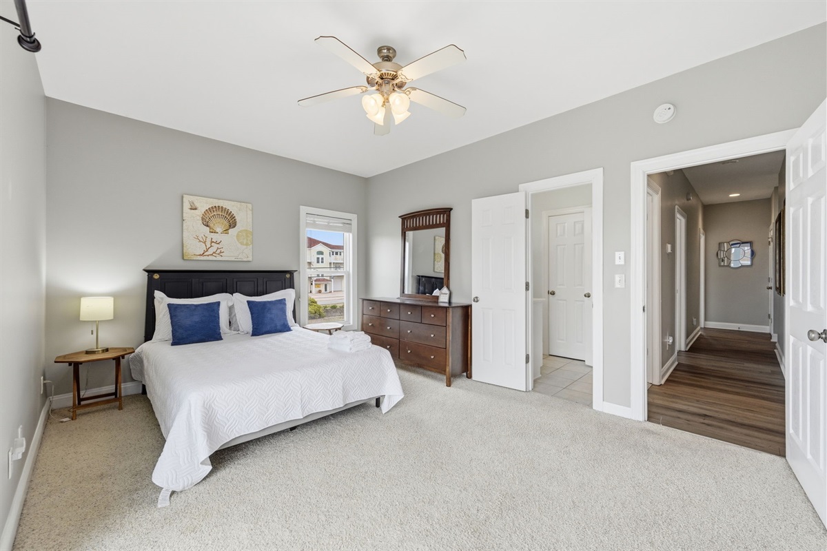 Comfortable queen bedroom with plenty of space to unwind