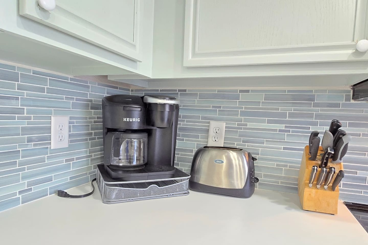  Grab a single pod or brew a full carafe &mdash; the coffee situation is covered no matter how many early risers show up.