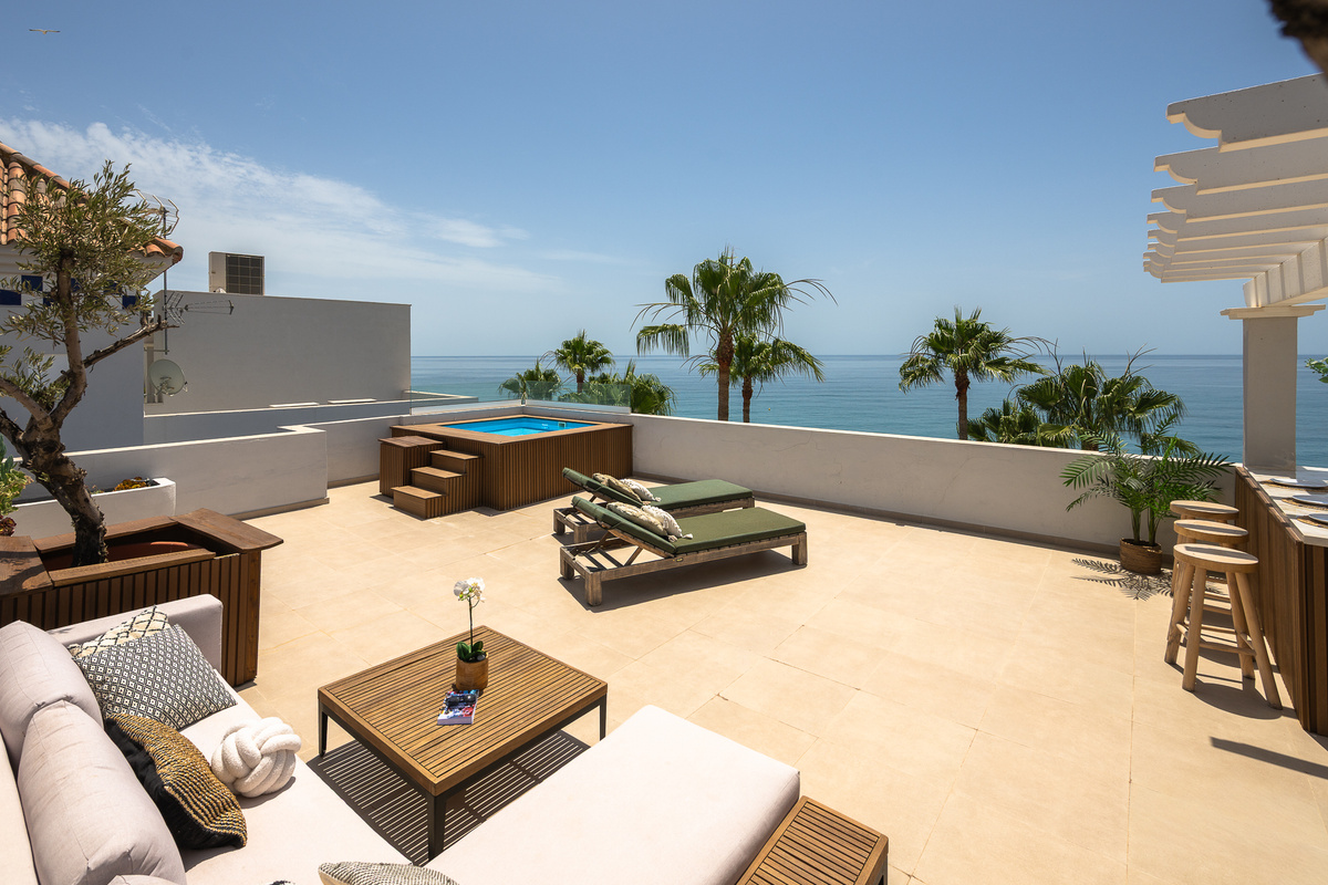 Private rooftop terrace with plunge pool