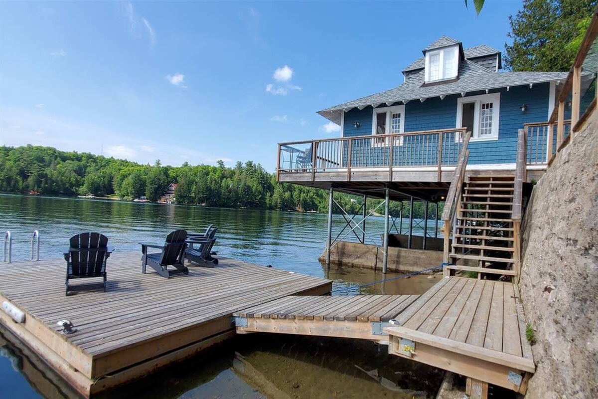 Quai partag&eacute; - Shared dock area for all to enjoy