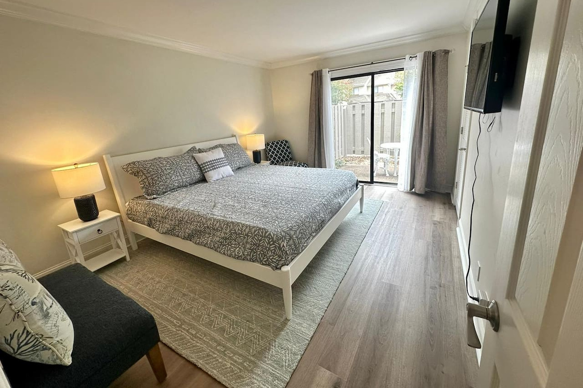 King bedroom with Smart TV