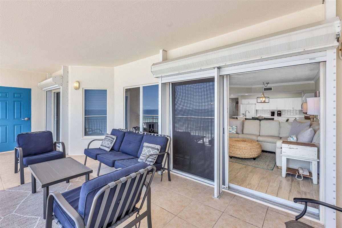 Seamless transition from living space to expansive ocean views, creating a tranquil and inviting atmosphere.