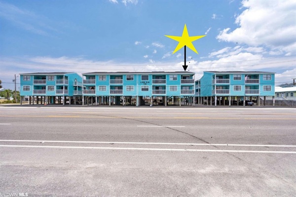 Front of the complex that faces the beach 