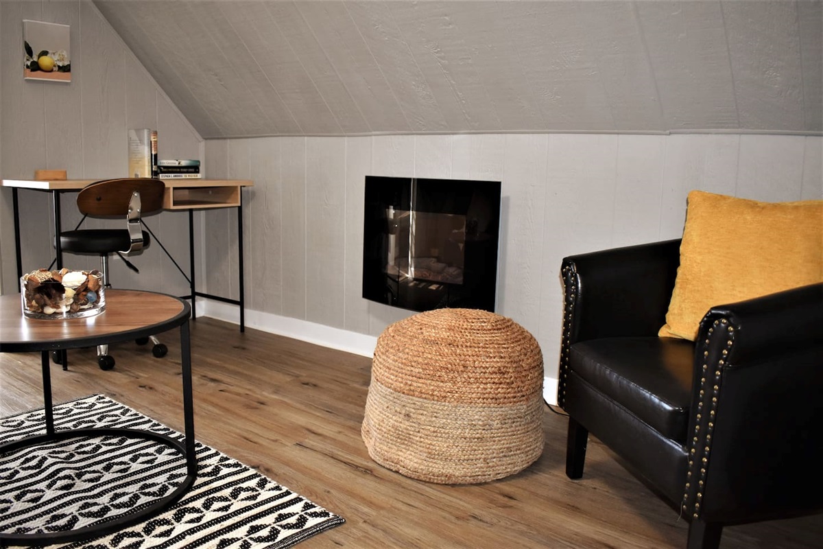 Electric fireplace