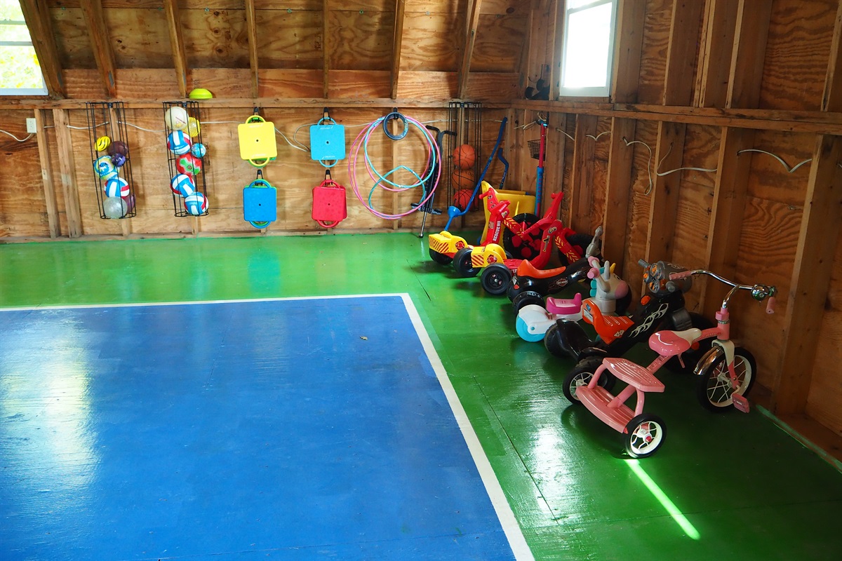 Entertainment Barn