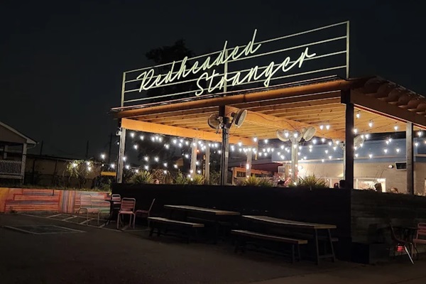 Redheaded Stranger – Viral Tex-Mex tacos & cocktails (6–8 min drive)