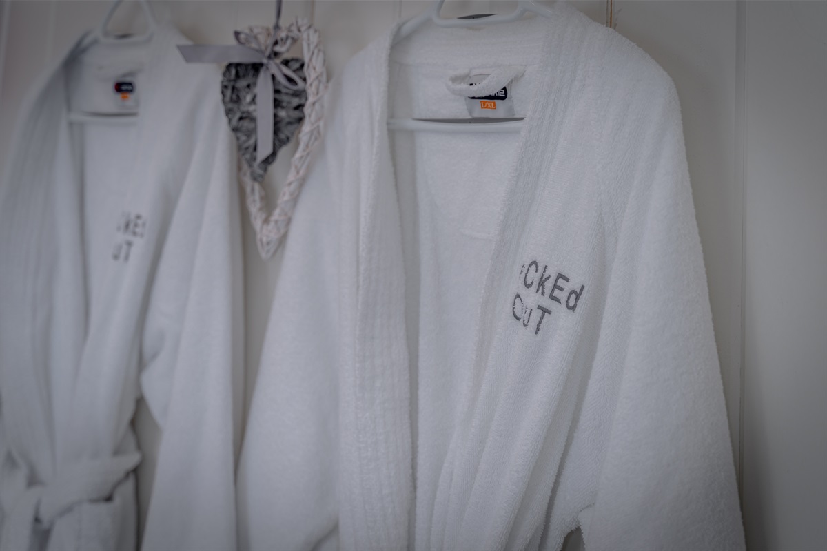 Complementary robes
