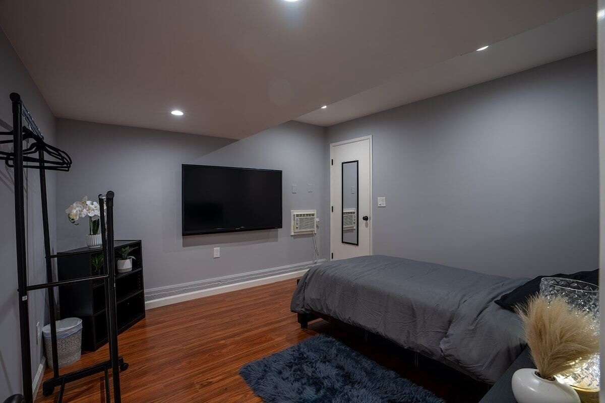 Bedroom 4 with Single bed