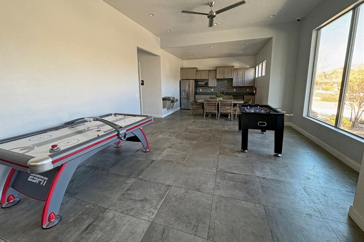 Clubhouse Game Room: Air-Hockey, Foosball & Kitchenette