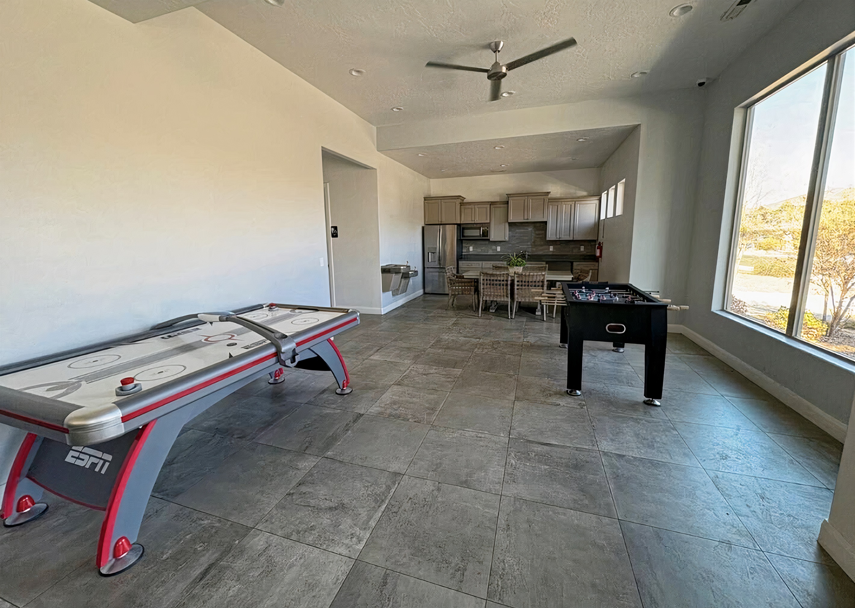 Clubhouse Game Room: Air-Hockey, Foosball & Kitchenette