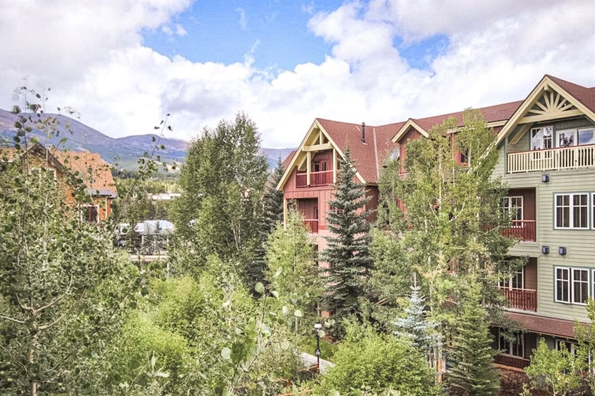 Beautiful views year round!