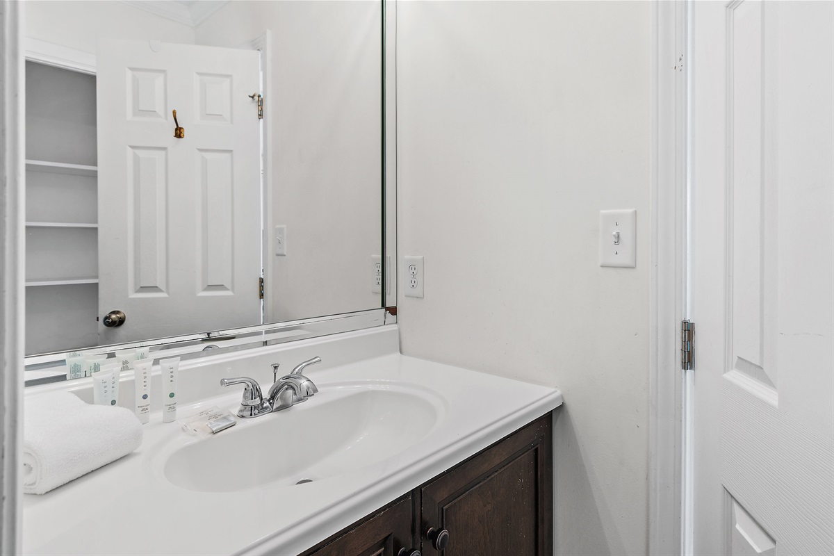 Master Bedroom (Level 3): KING bed, Smart TV, Gulf Views, Private Bathroom with Remodeled Walk in Shower