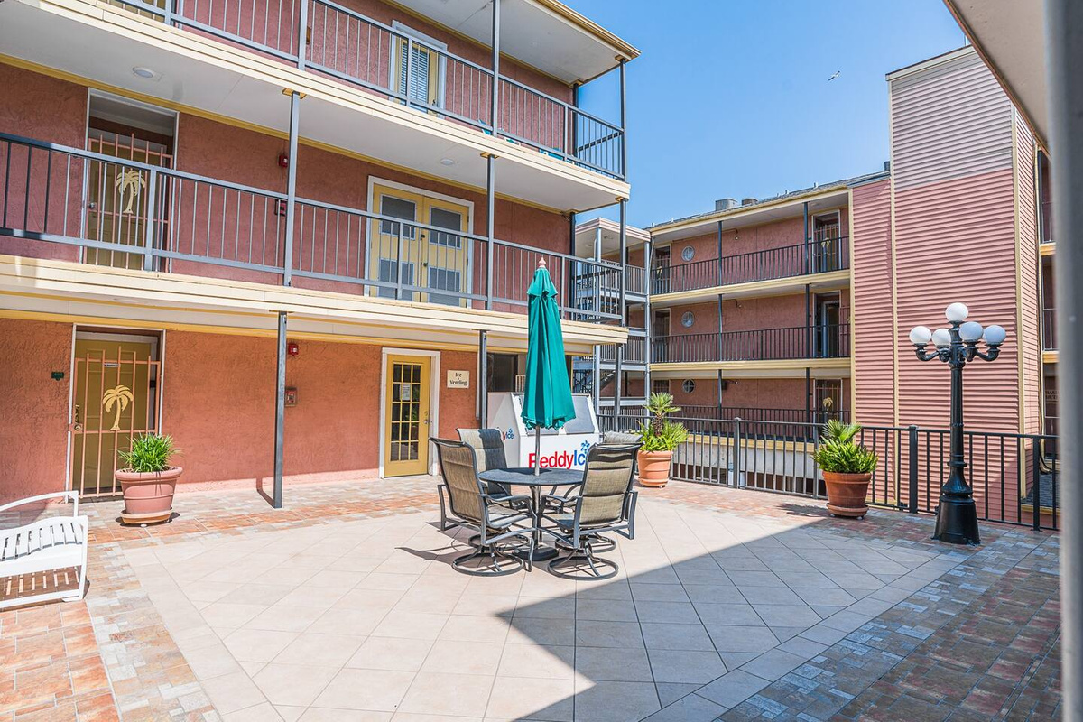 Front atrium