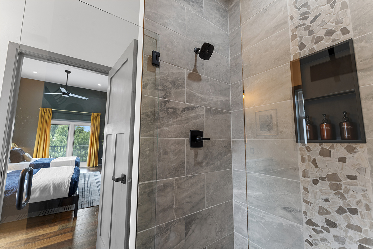 Ensuite