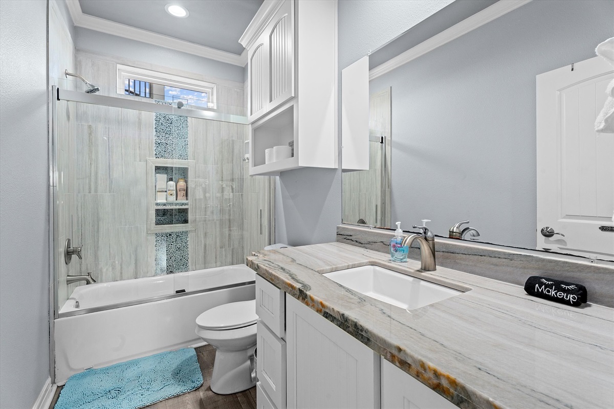 41882fa168dc4e17830f2f836b7c94d5 Large | Beachhouse | Texas | TX | Vacation Homes | Galveston | Crystal Beach | Kokomo | Breezy Days | Beachfront Elegance | Sunrise Serenity | Southern Sands Property Management, LLC