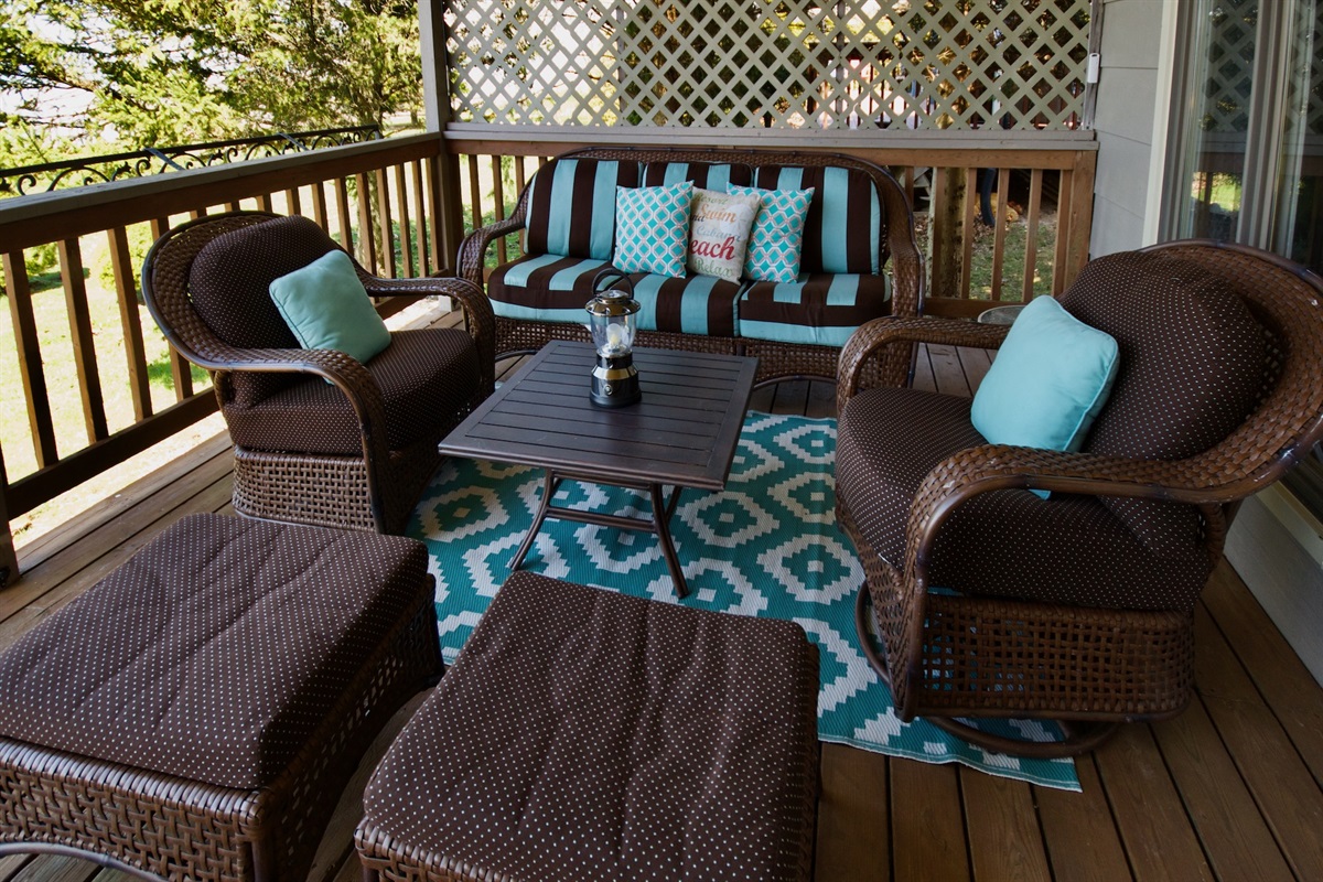 418cec4b11424d5a9c7a4a3bdf3ef5c8 Large